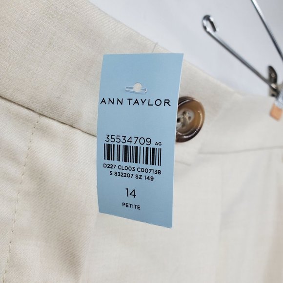 NWT Ann Taylor Petite Pleated Slim Straight Pants in Heathered Flannel 14P - Picture 3 of 8